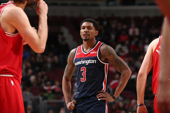 在攻防两端 在攻防两端