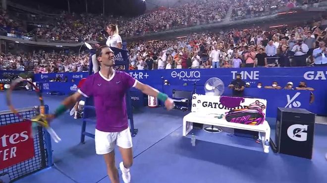 赛中却接连 赛中却接连