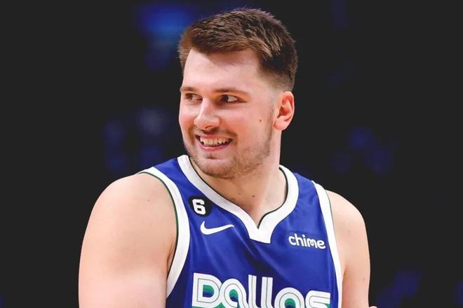 他在场上的 他在场上的